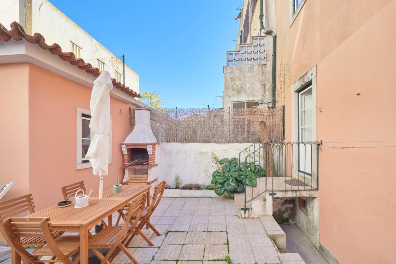 Amazing Terrace And Riverview In Historical Lisbona Esterno foto