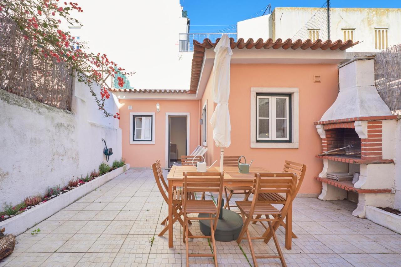 Amazing Terrace And Riverview In Historical Lisbona Esterno foto