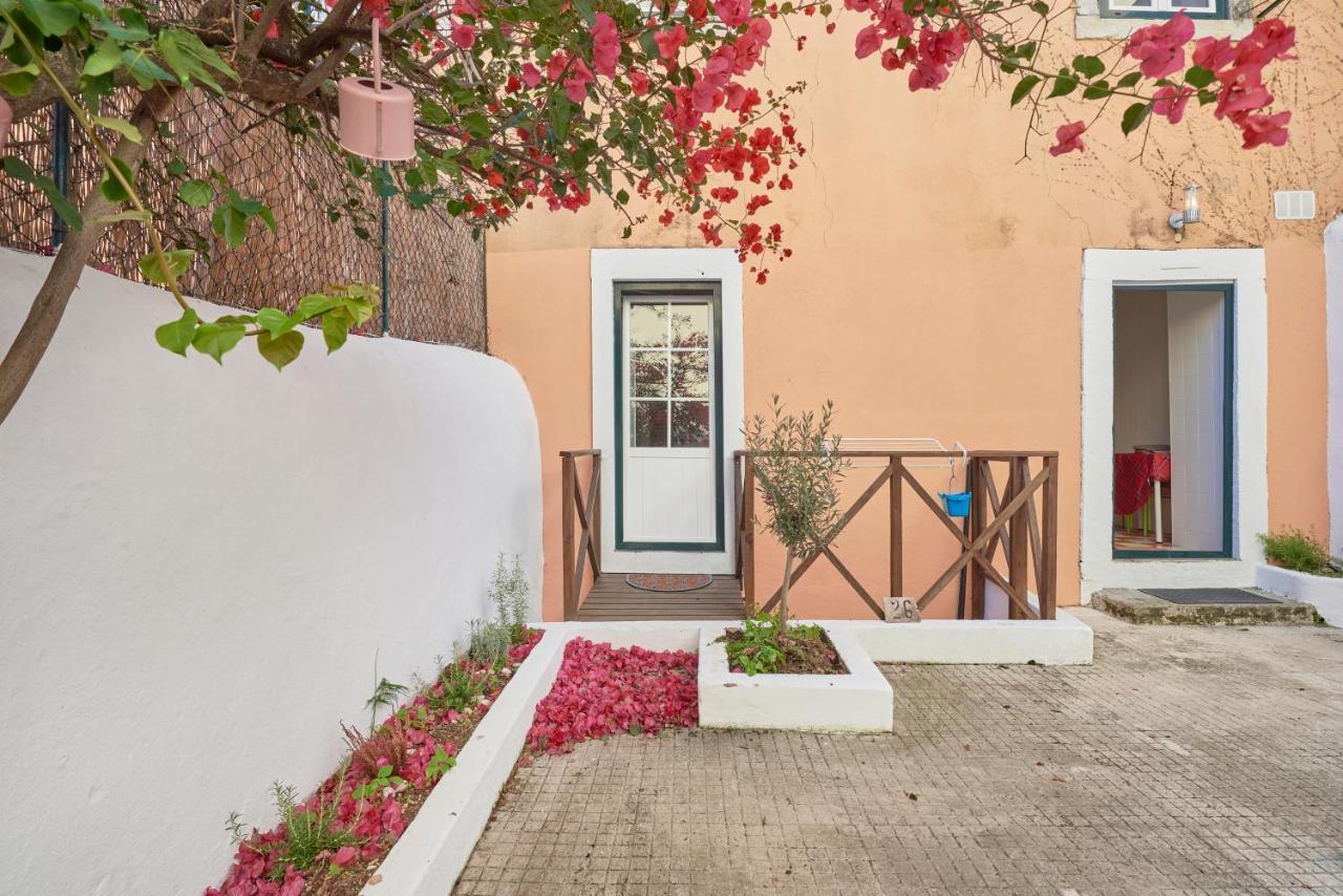 Amazing Terrace And Riverview In Historical Lisbona Esterno foto