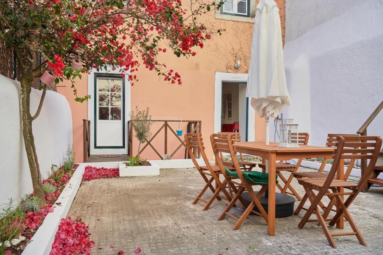 Amazing Terrace And Riverview In Historical Lisbona Esterno foto